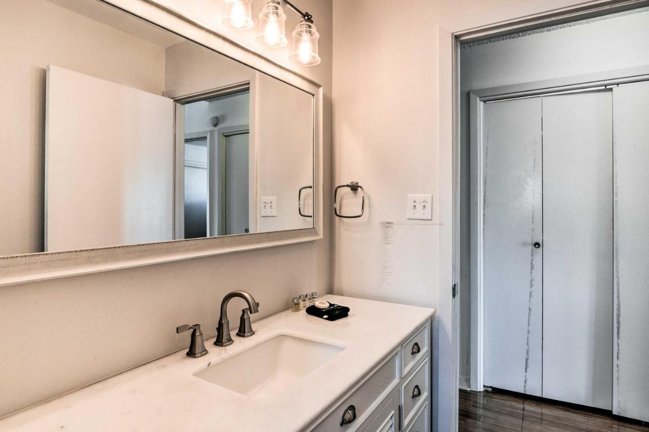 Sea Isle Galveston Getaway Less Than 1 Mile To Beach! Bagian luar foto